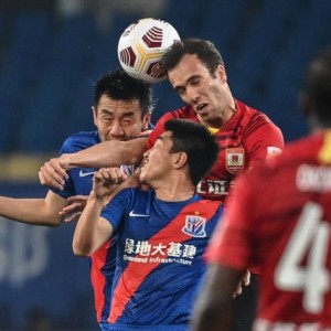 世界杯举办城市-5轮不败!亚泰比肩海港鲁能 仅丢1球成中超第1铁壁